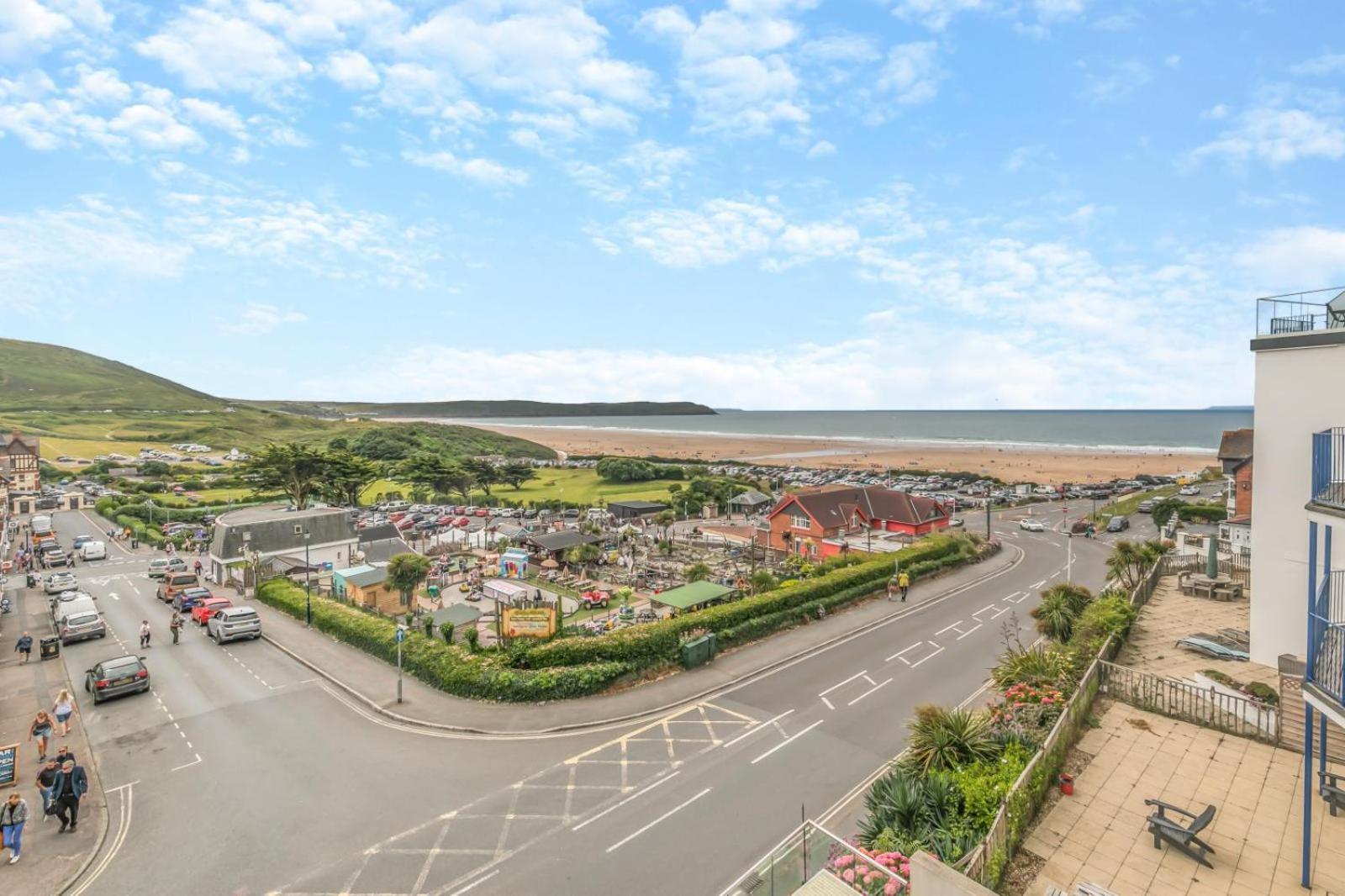 8 Woolacombe West - Luxury Apartment At Byron Woolacombe, Only 4 Minute Walk To Woolacombe Beach! Eksteriør billede